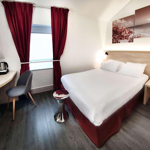 Kleine Kamer met een King Size Bed